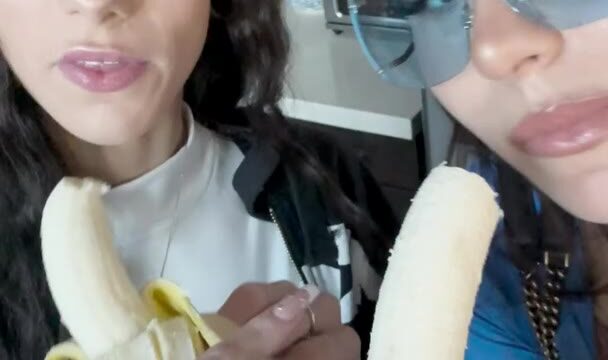 hottie Babybellllzzzz having fun with banana leaks
