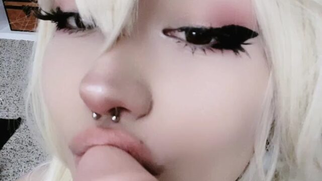 whore petite butterywaterboi sucking her dildo ass toy